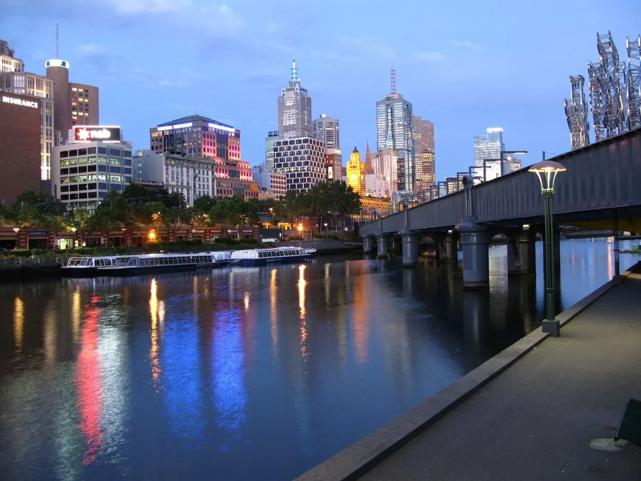 Melbourne skyline and Yarra River at dusk